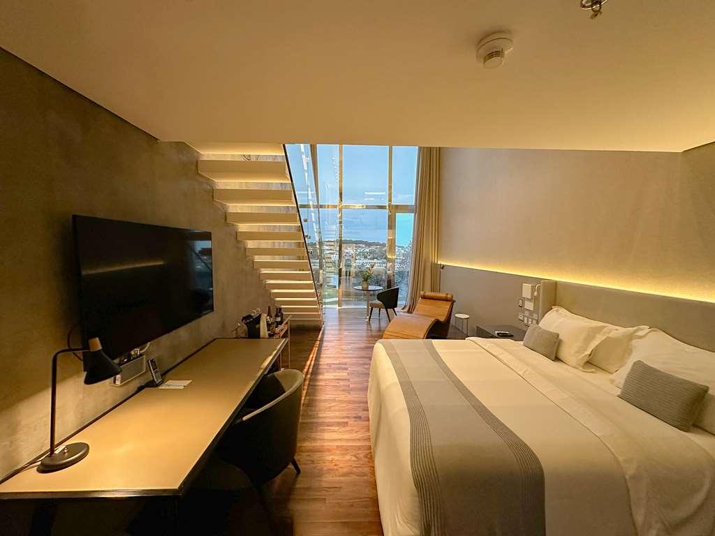 Suryaa Hotel Pinhais, Curio Collection By Hilton Instalações foto